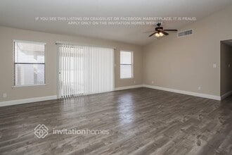 8428 Mulcahy Ave in Las Vegas, NV - Foto de edificio - Building Photo