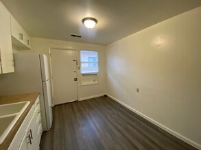 841 Louisiana Blvd SE-Unit -841-2 in Albuquerque, NM - Building Photo - Building Photo