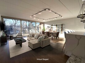 630 Vernon Ave in Glencoe, IL - Building Photo