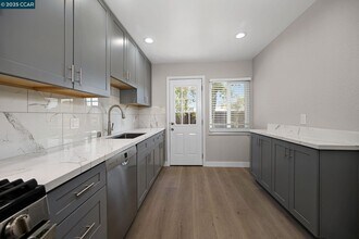 880 Audrey Ct in Pleasant Hill, CA - Building Photo - Building Photo
