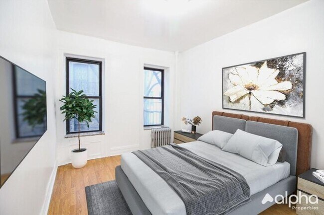 321 E 108th St in New York, NY - Building Photo - Building Photo
