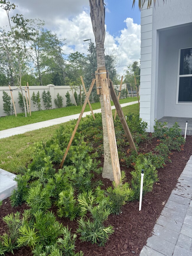 18402 SW 2nd St in Pembroke Pines, FL - Building Photo - Building Photo