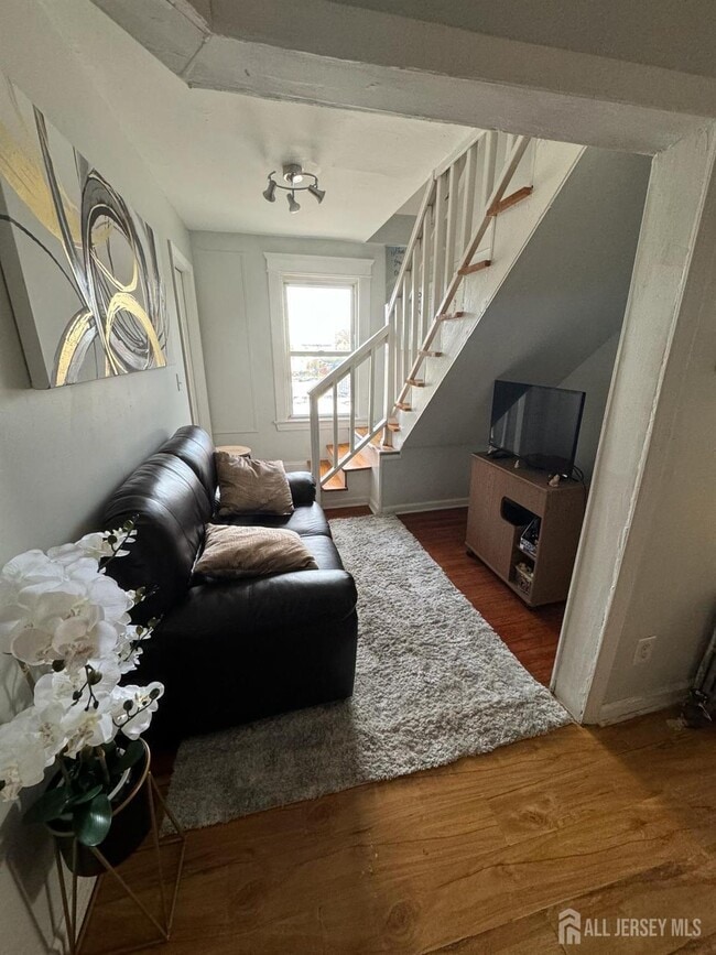 116 Woodbridge Ave in Highland Park, NJ - Building Photo - Building Photo