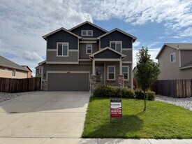 6743 Phantom Way in Colorado Springs, CO - Building Photo