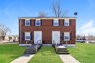 1344-1346-1346 E Cedarview Dr in Springfield, OH - Building Photo