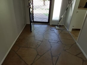 220 Sherman Dr in Red Bluff, CA - Foto de edificio - Building Photo