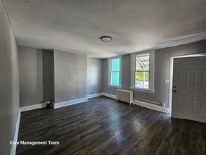 14 Courtright St in Pittsburgh, PA - Building Photo - Building Photo