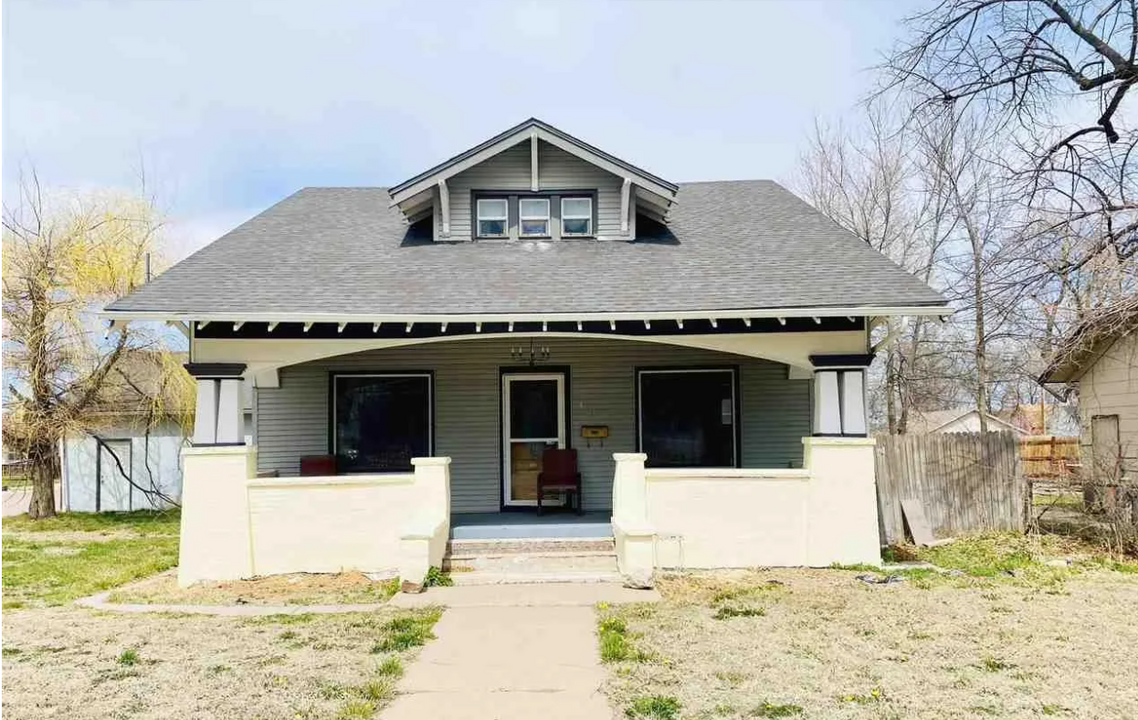 401 E 3rd St in Kimball, NE - Building Photo