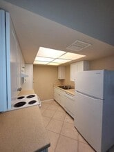 2008 S 10th St in Fort Pierce, FL - Building Photo - Building Photo