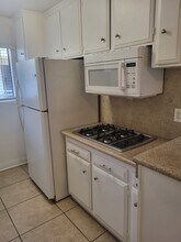 Vista Sunset Apartments in Los Angeles, CA - Building Photo - Building Photo