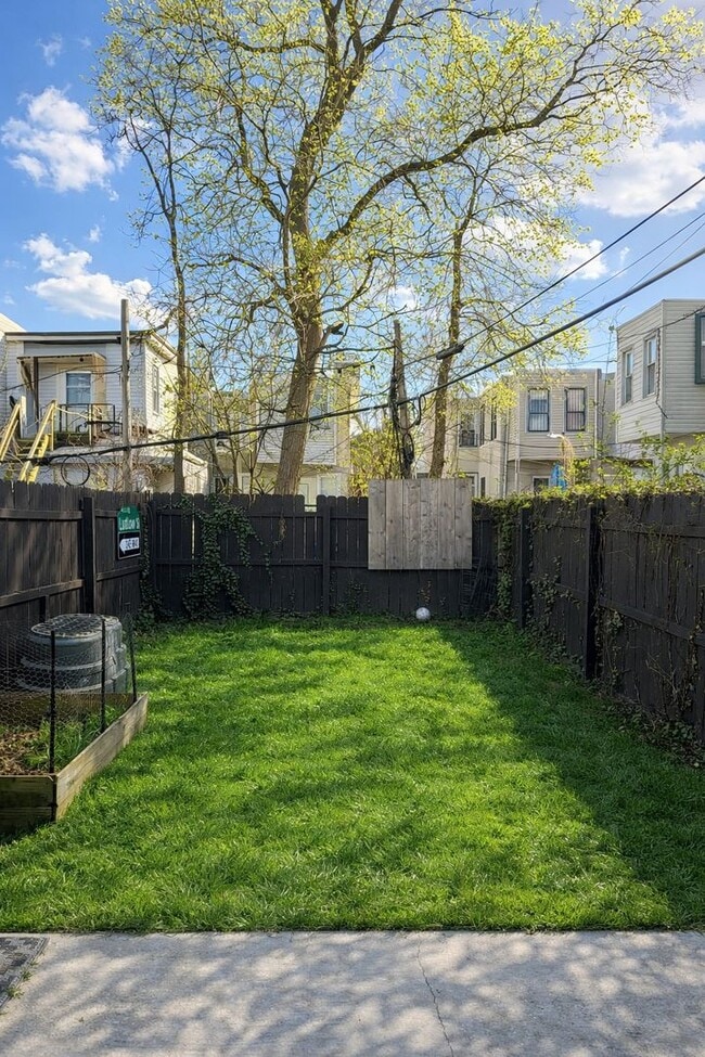 property at 5322 Ludlow St