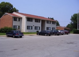 Southern Villa Apartments in Russellville, KY - Building Photo