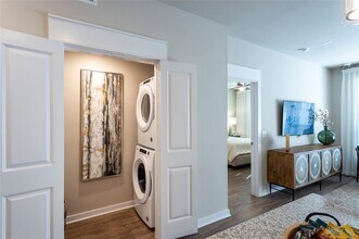 15915 Kingfield Dr in Houston, TX - Building Photo - Building Photo