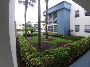 258 Normandy F in Delray Beach, FL - Building Photo - Building Photo
