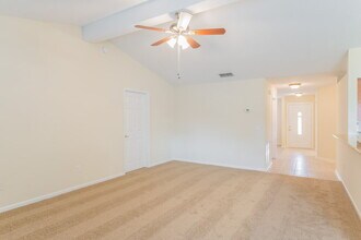 409 Sweet Jasmine Way in Jacksonville, FL - Building Photo - Building Photo