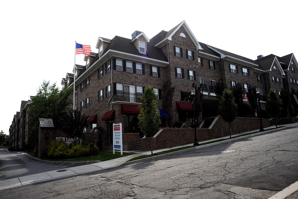 East Gate of Nutley Nutley, NJ Apartments