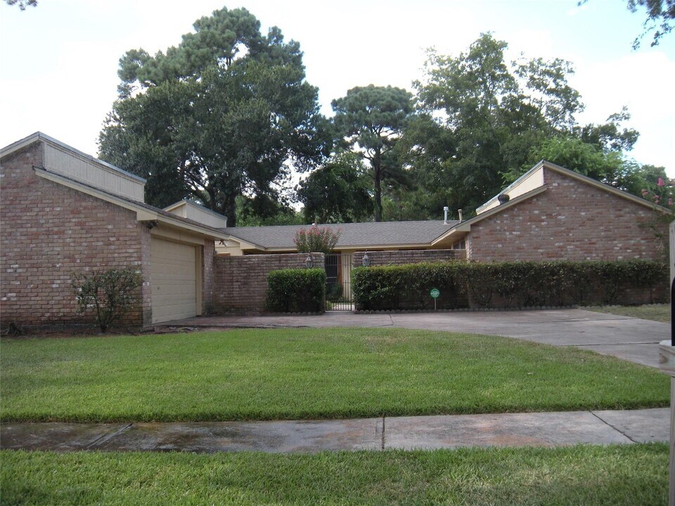 12622 Amado Dr in Houston, TX - Building Photo