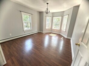 39 Montrose St in Somerville, MA - Building Photo - Building Photo