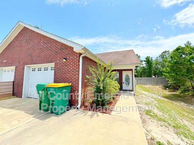 1014 Airport Rd in Destin, FL - Building Photo - Building Photo