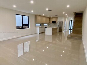 309 SW 10th St in Fort Lauderdale, FL - Building Photo - Building Photo