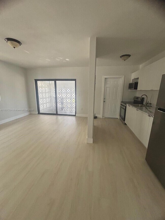 600 NE 142nd St in North Miami, FL - Building Photo - Building Photo