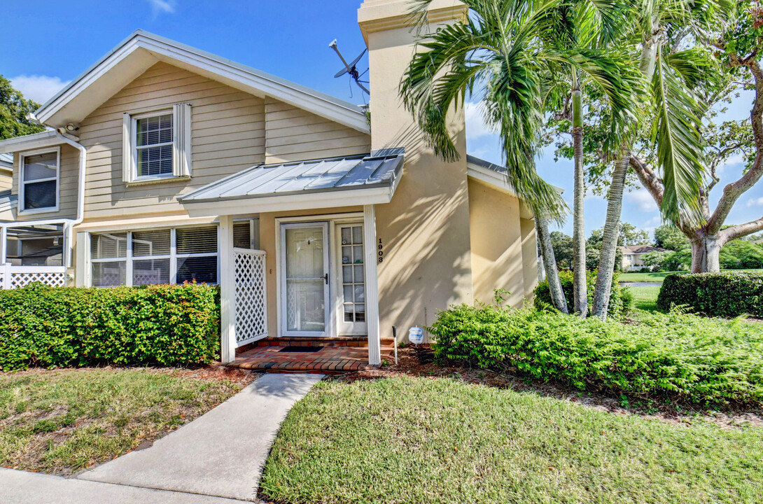 1903 Chadwick Ct in Boynton Beach, FL - Building Photo