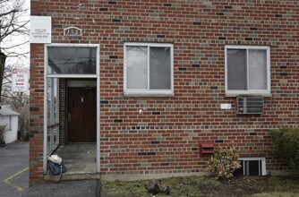 158 Drake Ave in New Rochelle, NY - Foto de edificio - Building Photo