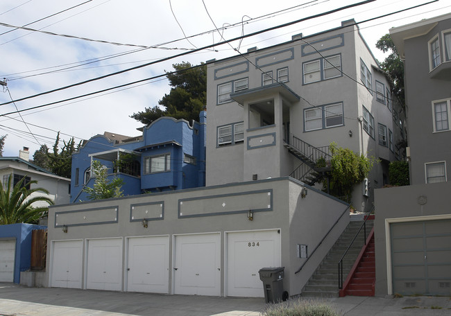 834 Walker Ave in Oakland, CA - Building Photo - Building Photo