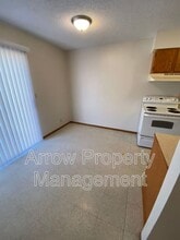 1326 S Jackson St in Junction City, KS - Building Photo - Building Photo