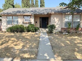 9930 Montgomery Ave in Los Angeles, CA - Building Photo