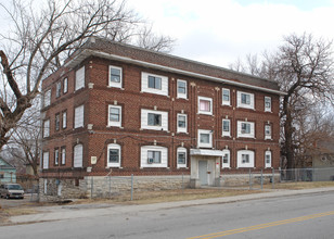 3809 Brooklyn Ave in Kansas City, MO - Building Photo - Building Photo