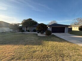 3402 Azalea Dr in Temple, TX - Building Photo