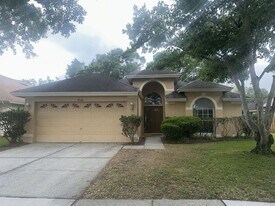 8928 Southbay Dr in Tampa, FL - Building Photo