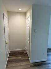 97 Davos Pt in Woodridge, NY - Building Photo - Building Photo
