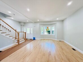 4 Baldwin St in Newton, MA - Building Photo - Building Photo