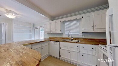 109 Foxwood Ln in Wilmington, NC - Building Photo - Building Photo