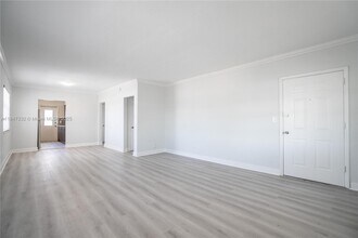 320 84th St in Miami Beach, FL - Building Photo - Building Photo
