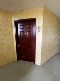 731 Vista Isles Dr in Plantation, FL - Building Photo - Building Photo