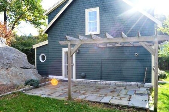 1 B Pigeon Hill Ct in Rockport, MA - Foto de edificio - Building Photo