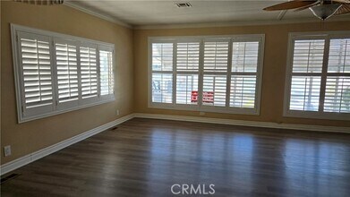 16462 Poipu Ln in Huntington Beach, CA - Building Photo - Building Photo