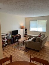 627 Whit Davis Rd in Athens, GA - Building Photo - Building Photo