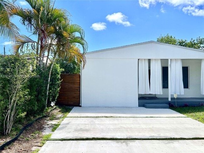5300 NW 1st Ave in Fort Lauderdale, FL - Building Photo - Building Photo