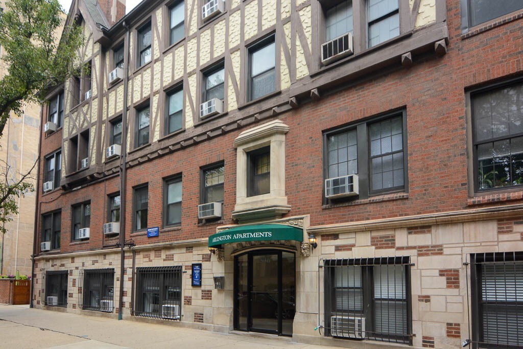 539 W Arlington Pl in Chicago, IL - Building Photo