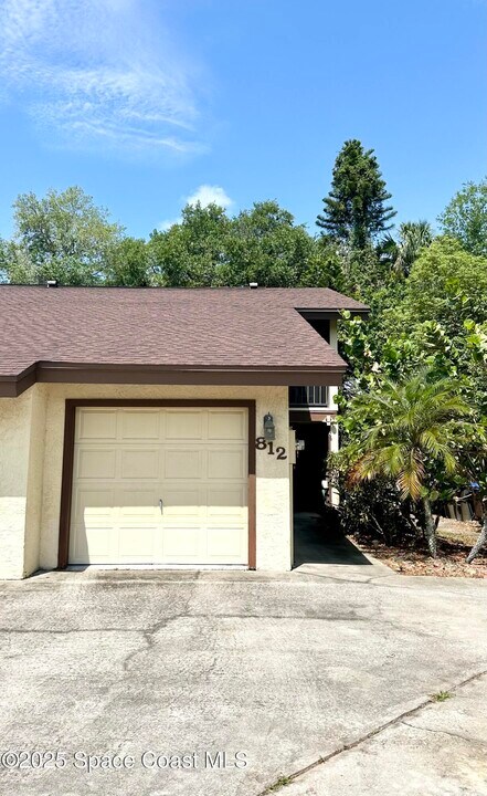 812 Indian River Ave in Titusville, FL - Building Photo