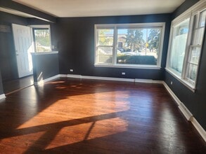 2800 Manor Ln, Unit B in Park Ridge, IL - Foto de edificio - Building Photo