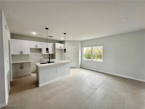 2509 38th St SW in Lehigh Acres, FL - Building Photo - Building Photo