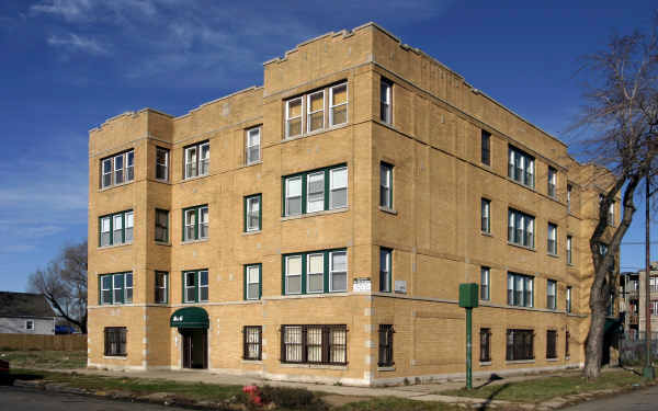 4700 W Flournoy St in Chicago, IL - Foto de edificio