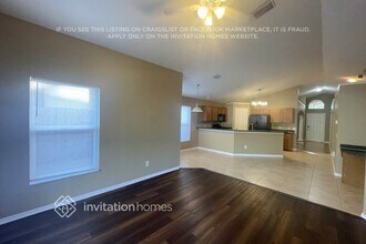 7626 Clovelly Park Pl in Apollo Beach, FL - Foto de edificio - Building Photo