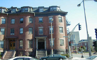 702 Mass Ave Apartamentos