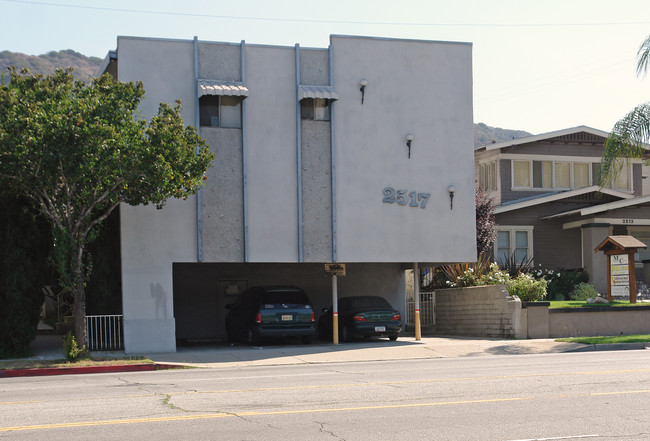 2517 Colorado Blvd in Los Angeles, CA - Building Photo - Building Photo